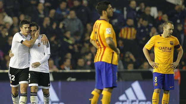 Phung phí cơ hội, Barca bị Valencia cầm chân