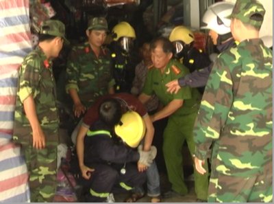 Lực lượng diễn tập PCCC cứu người bị nạn 