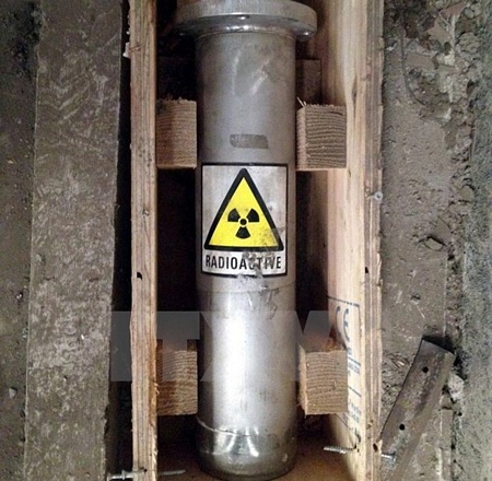 Hình ảnh cục phóng xạ bị mất tại Nhà máy thép Pomina 3 hồi năm 2015. (Ảnh: Đoàn Mạnh Dương/TTXVN)