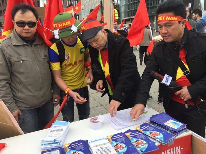 Cộng đồng người Việt ở Đức tham gia biểu tình