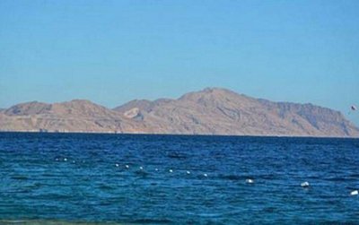 Đảo Tiran, một trong hai hòn đảo mới thuộc về Araba Saudi