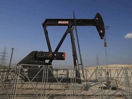 Các cường quốc dầu mỏ không đạt thỏa thuận giới hạn sản lượng dầu. Ảnh: Reuters