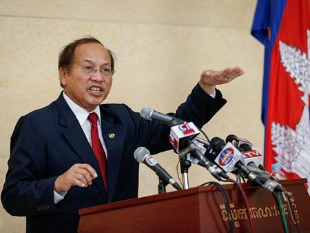 Người phát ngôn Hội đồng Bộ trưởng Campuchia, ông Phay Siphan. (Nguồn: cambodiadaily.com)