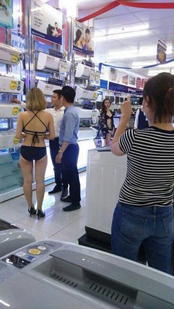 Vụ mặc bikini tiếp thị bán hàng tại siêu thị bị Sở Văn hóa, Thể thao và Du lịch Hà Nội phạt 40 triệu đồng