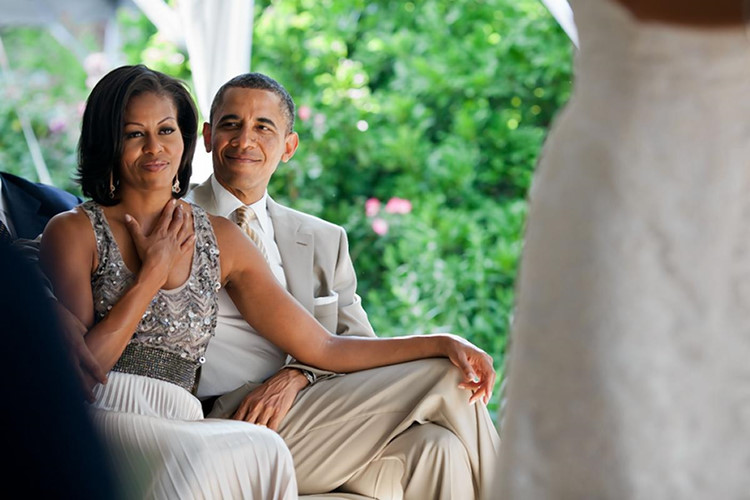 Vợ chồng Tổng thống Obama kỷ niệm 20 năm ngày cưới . (Ảnh: Nhà Trắng)