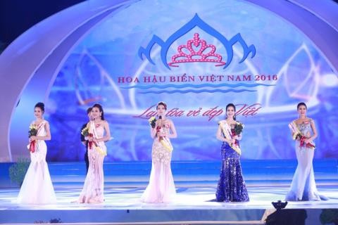 Top 5 của cuộc thi Hoa hậu Biển Việt Nam. Ảnh: BTC