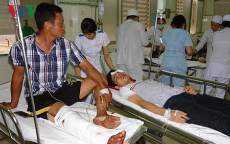 Một hành khách bị gãy chân đang điều trị tại Bình Thuận.