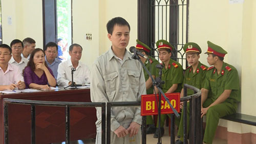 Nguyễn Văn Thuyết tại phiên tòa.
