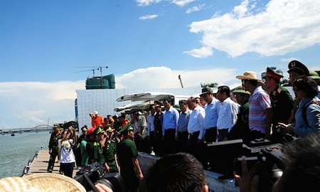 Thủ tướng Nguyễn Xuân Phúc trực tiếp chỉ đạo xử lý hậu quả vụ chìm tàu trên sông Hàn chiều 5/6.