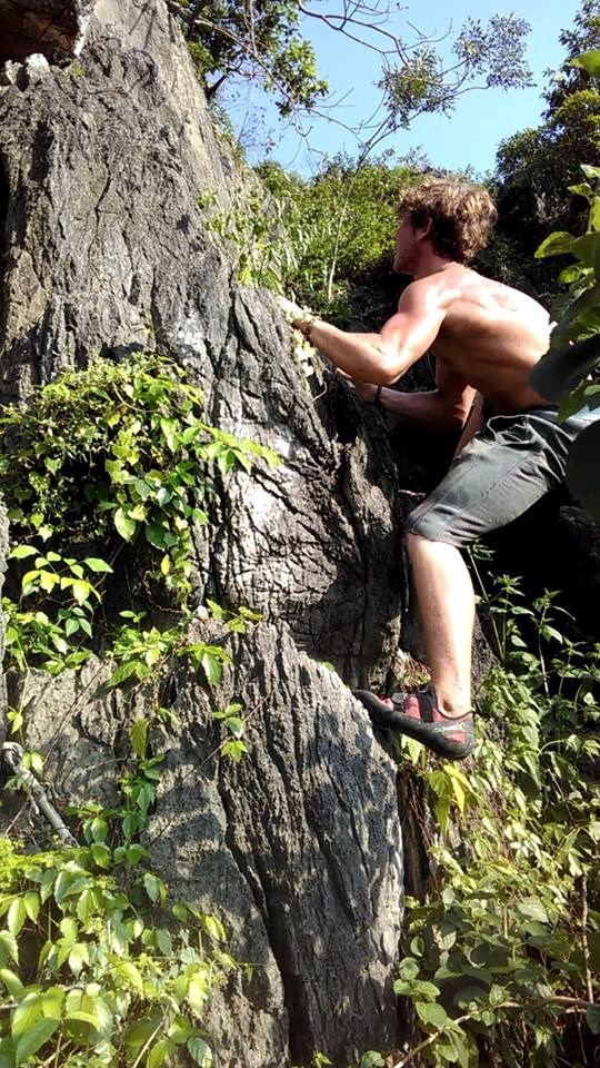 Aiden Shaw Webb mất tích bí ẩn khi leo đỉnh Fansipan thuộc Vườn Quốc gia Hoàng Liên vào sáng 4/6. (Nguồn: Facebook)