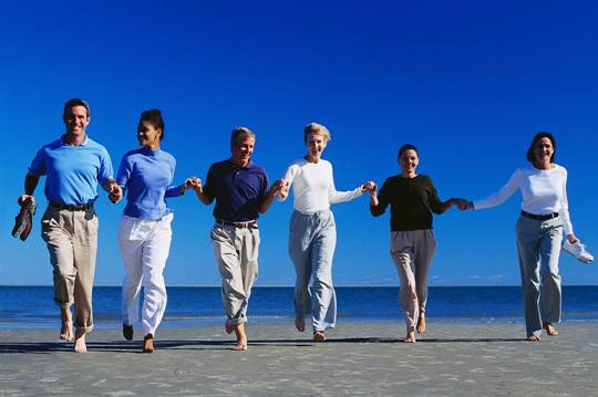 Sống lâu hơn: Nghiên cưu của Hội tim mạch châu Âu (ESC) cho thấy đi bộ giúp có một trái tim khỏe mạnh và có thể đem lại cho bạn thêm 7 năm cuộc đời.