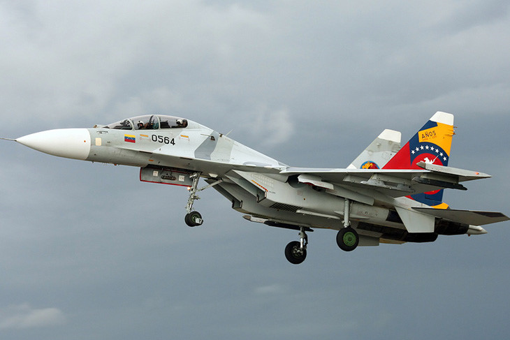 Su-30MK2 có mức độ cơ động cực cao, có thể “đánh nhau” với cả phi cơ có người lái và không người lái. Ảnh: Mexico Air Spotters.