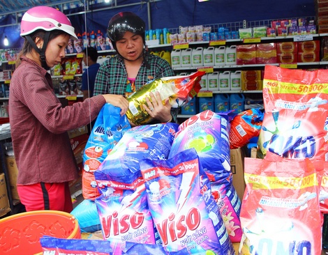 Giới thiệu  hàng Việt đến người tiêu dùng 