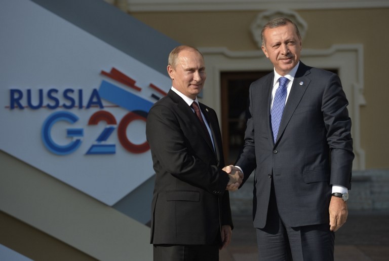 Tổng thống Nga Vladimir Putin (trái) và Tổng thống Thổ Nhĩ Kỳ tại Hội nghị thượng đỉnh G20 năm 2013 tại Saint Petersburg, Nga (Ảnh: AFP)