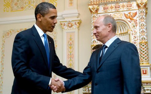 Tổng thống Mỹ Obama (trái) và Tổng thống Nga Putin. Ảnh: nydailynews.com.