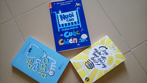 Kết quả hình ảnh cho Äá» con ÄÆ°á»£c á»m