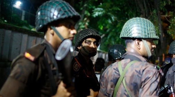 Lực lượng an ninh Bangladesh. (Nguồn: cbsnews.com)