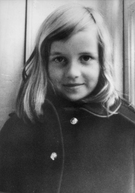 Một bức ảnh chân dung Diana chụp vào năm 1965, khi còn thơ ấu. (Nguồn: Marie Claire)
