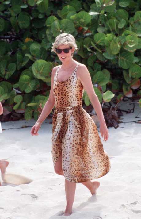 Diana ở đảo Neckler vào năm 1990. (Nguồn: Marie Claire)