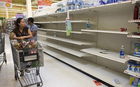 Venezuela đang bị khủng hoảng thiếu hàng hóa. Ảnh: venezuelanalysis.