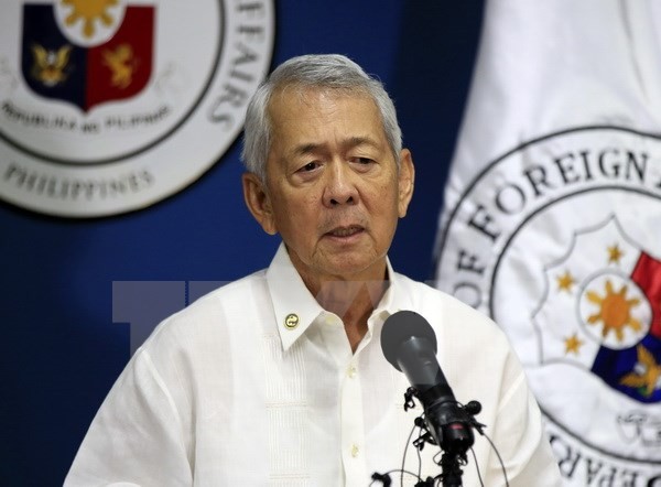 Ngoại trưởng Philippines Perfecto Yasay phát biểu trong cuộc họp báo ở Manila. (Nguồn: EPA/TTXVN)