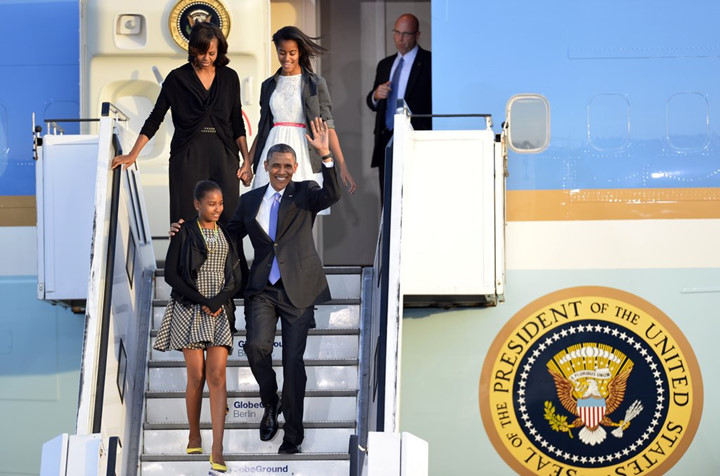 Gia đình Obam tới Berlin vào tháng 6/2013.