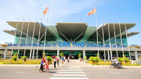 Ngành giao thông tỉnh An Giang cho rằng sân bay Cần Thơ không quá xa để phục vụ nhu cầu đi lại bằng đường hàng không.