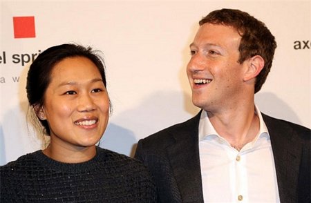 Mark Zuckerberg và vợ Priscilla Chan (Nguồn: Forbes)