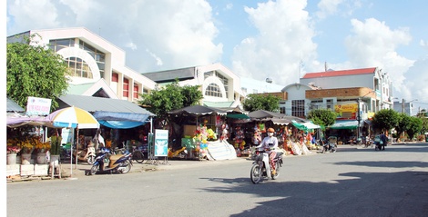 Chợ Cái Ngang được xem là trung tâm phát triển kinh tế 4 xã “Tứ Lộc”.