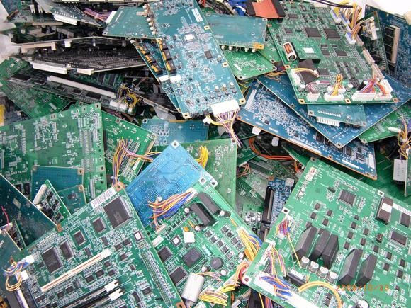 Chính phủ Nhật Bản muốn tận dụng nguồn nguyên liệu từ rác thải điện tử để sản xuất huy chương cho Olympics 2020