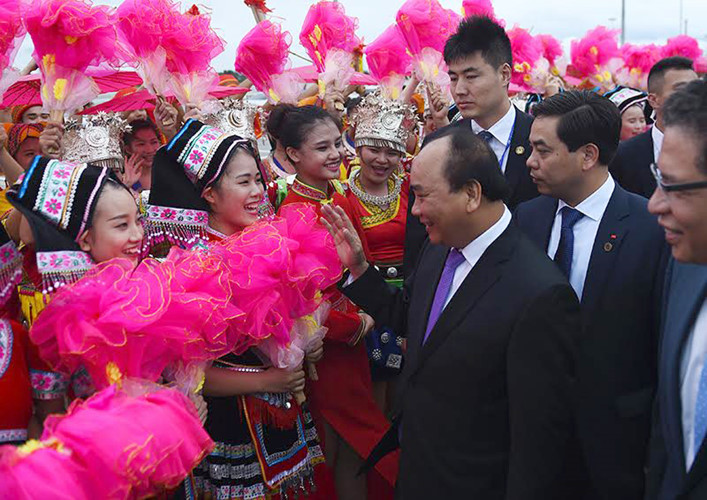 Trưa 10/9 (theo giờ địa phương), Thủ tướng Nguyễn Xuân Phúc và Đoàn cấp cao Việt Nam đã đến Thành phố Nam Ninh, Quảng Tây, tham dự Hội chợ Trung Quốc - ASEAN (CAEXPO), Hội nghị Thượng đỉnh thương mại, đầu tư Trung Quốc – ASEAN (CABIS) lần thứ 13.