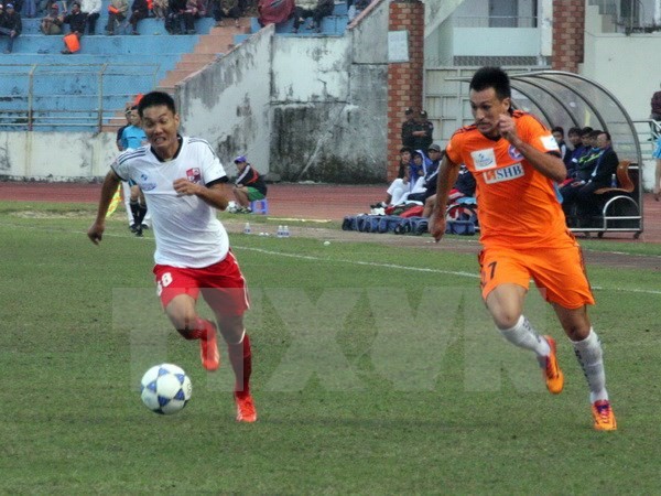 Cầu thủ Merlo (áo cam) đã trở thành Vua phá lưới của giải V-league 2016. (Ảnh: Trần Lê Lâm/TTXVN)