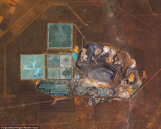 Mỏ Jwaneng ở Botswana có trữ lượng kim cương lớn nhất thế giới, với sản lượng khai thác hàng năm khoảng 15,6 triệu carat.