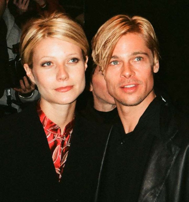 Diễn viên 'The Tree of Life' và diễn viên Gwyneth Paltrow đoạt giải Oscar bắt đầu hẹn hò vào năm 1995, sau khi cùng đóng 'Seven.' Nhiều người tưởng rằng kết thúc có hậu sắp đến nhưng năm 1997, cả hai lại chia tay. (Nguồn: Getty Images)