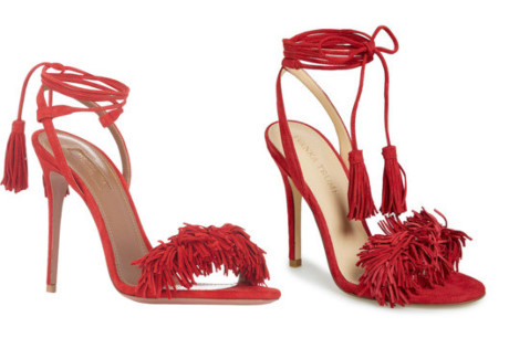 Ivanka Trump từng bị một hãng giày Italia là Aquazzura đâm đơn kiện lên tòa án tối cao tại Manhattan. Công ty này cáo buộc thương hiệu giày của Ivanka “đạo” một số mẫu thiết kế giày nổi tiếng mang tên “Wild Thing” của họ.