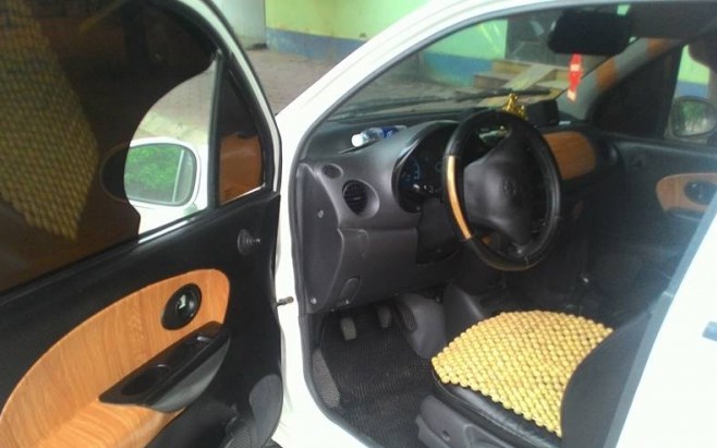 Daewoo Matiz sở hữu khối động cơ 0,8 lít, tiêu thụ 6-7 lít xăng cho 100 km.Ưu điểm của xe là sửa chữa dễ dàng, chi phí thấp và phụ tùng thay thế sẵn. Xe nếu dùng cẩn thận khá bền, tiết kiệm nhiên liệu, nhỏ gọn - đây là một trong những mẫu xe cỡ nhỏ đầu tiên có mặt tại Việt Nam.  