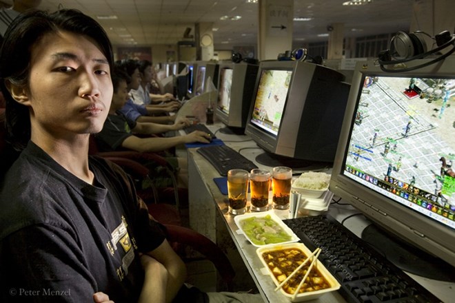 Zu Zhipeng, nhân viên đồ họa, ăn 1.600 calo mỗi ngày. (Nguồn: brightside)