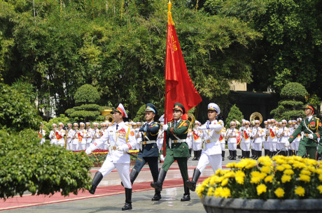 Đây là chuyến thăm chính thức Việt Nam lần đầu tiên và là chuyến công du nước ngoài thứ 4 của Tổng thống Rodrigo Duterte kể từ khi nhậm chức.