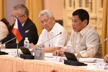 Tổng thống Philippines Duterte phát biểu trong hội đàm - Ảnh: Tùng Đinh