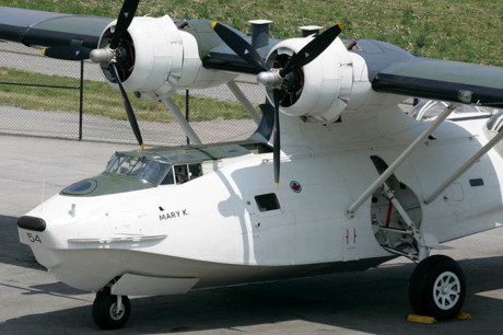Trong Thế chiến 2, máy bay này được sử dụng cho các nhiệm vụ săn ngầm, tuần tra, hộ tống, tìm cứu cứu nạn cũng như vận tải.