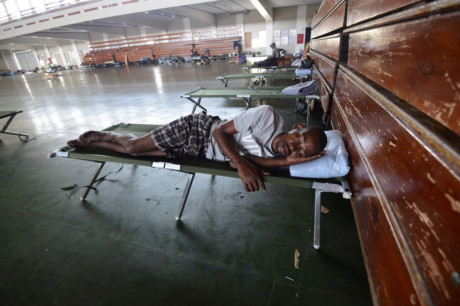 Trại lánh nạn ở Jamaica trước khi cơn bão Matthew đổ bộ. (Nguồn: AFP)