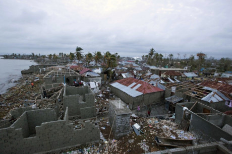 Cảnh hoang tàn sau bão ở Haiiti. (Nguồn: AP)