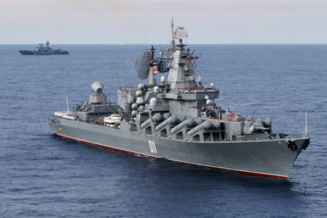 Tuần dương hạm Varyag thuộc biên chế Hạm đội Thái Bình Dương của Nga cũng tham gia chiến dịch này. Ảnh: TASS