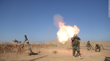 Lực lượng Peshmerga tấn công ở khu vực núi Zardak, gần Mosul.