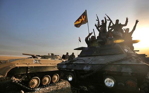 Quân Iraq triển khai ở phía nam Mosul. Ảnh: Getty.