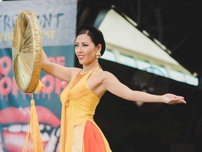 Nguyễn Thị Loan lọt top 3 trang phục dân tộc. (Ảnh: BTC)