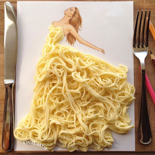 Ấn tượng với chiếc đầm từ mỳ pasta.