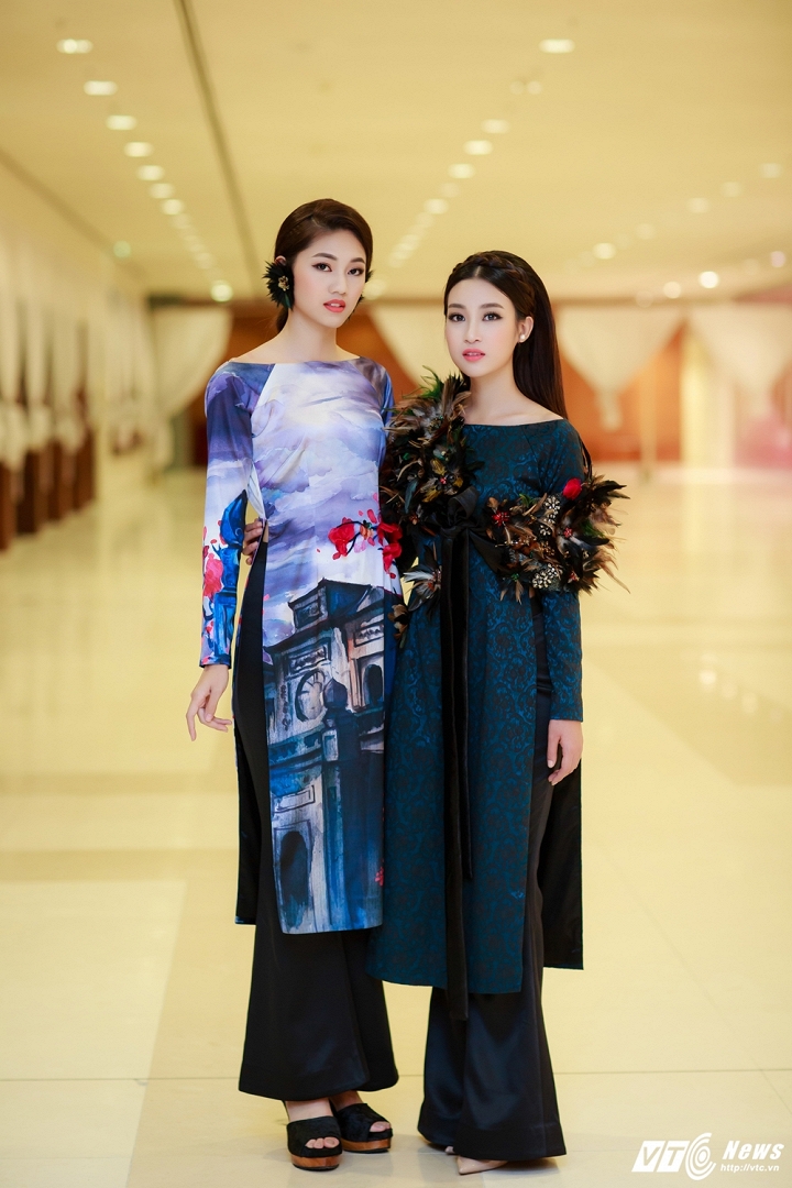 Tiếp tục xuất hiện cùng nhau tại sự kiện, Hoa hậu Mỹ Linh và Á hậu Thanh Tú lại gây chú ý với phong cách biến hoá liên tục đầy độc đáo của mình.
