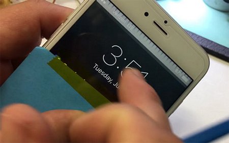 Lỗi loạn cảm ứng iPhone 6 Plus được Apple cho là lỗi người dùng.(Ảnh: The Verge)