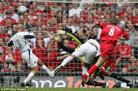 Ở trận chung kết Cúp FA năm 2006, Gerrard ghi 2 bàn giúp Liverpool giành chiến thắng trước West Ham.